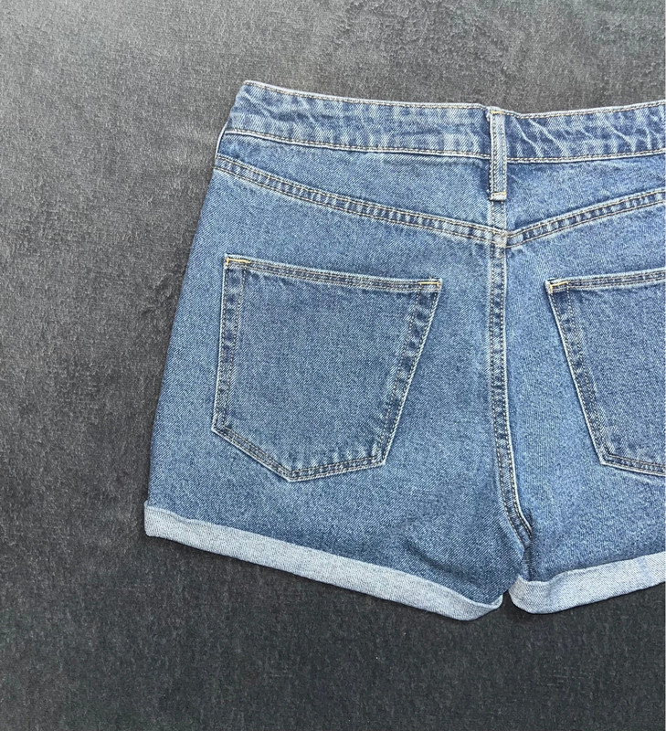 Sprzedam damskie krótkie spodenki jeansowe H&M, rozmiar S, idealne na lato! 3