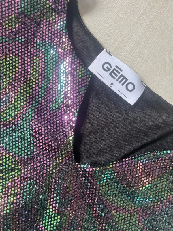Robe paillettes 8 ans - photo numéro 3