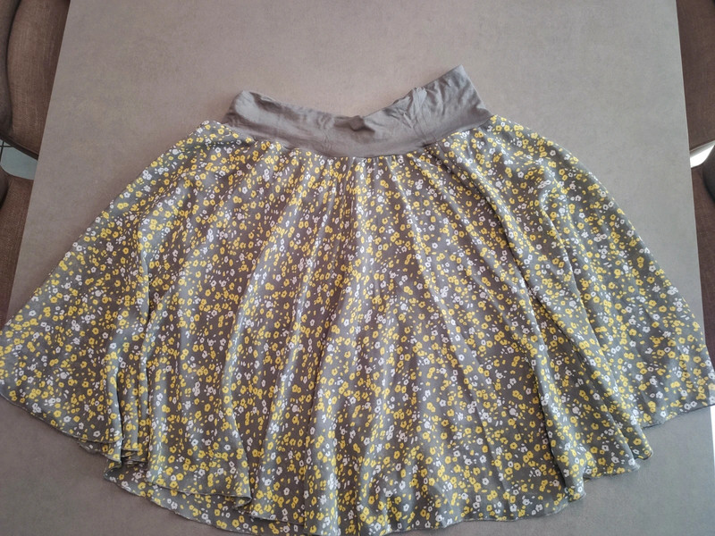 Jupe avec jupon taille 44 Blancheporte tres bon etat tres peu utilise Vinted
