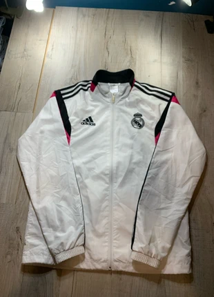 Veste Real Madrid vintage authentique football streetwear, marque: adidas, état: Très bon état, taille: M, 40,00 €, 42,70 € Protection acheteurs incluse