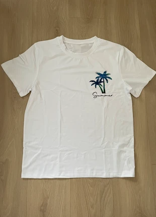 T shirt blanc léger avec palmier, marque: BLANC, état: Neuf sans étiquette, taille: M, 10,00 €, 11,20 € Protection acheteurs incluse