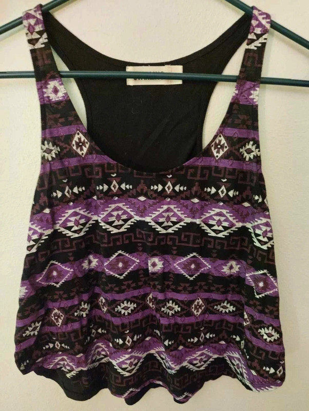 Starling black with purple horizontal geometric print flowy tank top 2