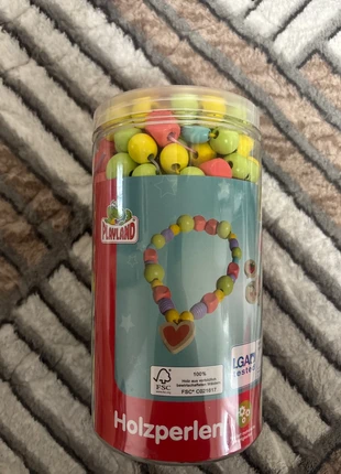 Playland Holzperlen, merk: Playland, staat: Heel goed, maat: 4 jaar / 104 cm, € 3,50, € 4,38 inclusief Kopersbescherming