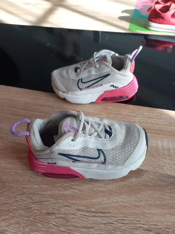 Basket Nike bébé T23 - photo numéro 9