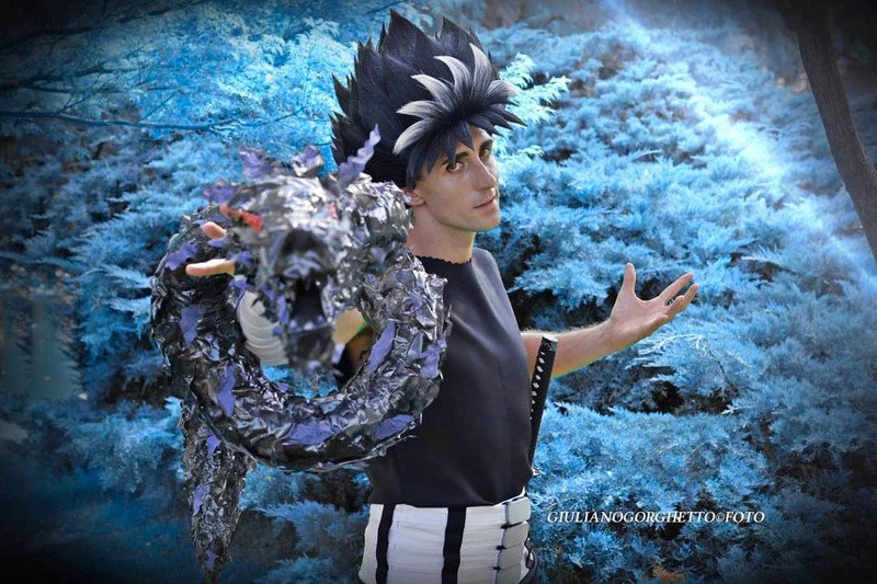 Cosplay hiei yu yu hakusho completo di tutto