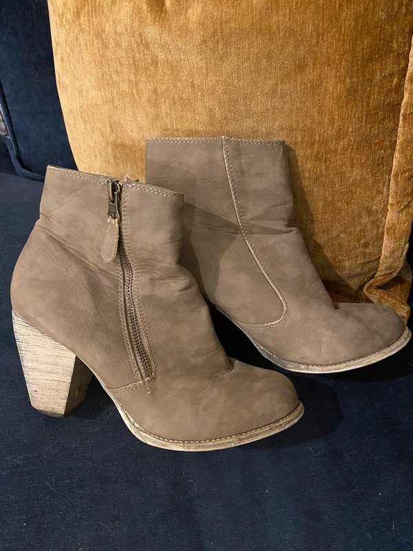 New look boots sales size 5