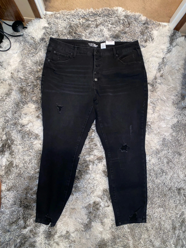 Time and tru high rise skinny jeans 1