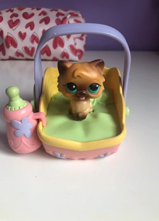 Petshop bedje en poes, merk: Petshop, staat: Goed, maat: Universeel, € 2,00, € 2,80 inclusief Kopersbescherming