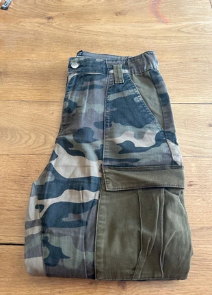 Cargo militaire camouflage Bershka taille L (40) - tendance automne, brand: Bershka, condition: Good, size: L / 40 / 12, €5.00, €5.95 includes Buyer Protection