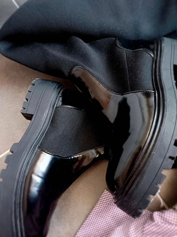 Bottes cuissardes chaussettes vernis - photo numéro 3