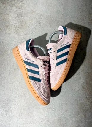 Chaussures Adidas handball Spezial | Rose et Bleu | Taille 39, marke: adidas, zustand: Sehr gut, größe: 39, 65,00 €, 68,95 € inklusive Vinted-Käuferschutz