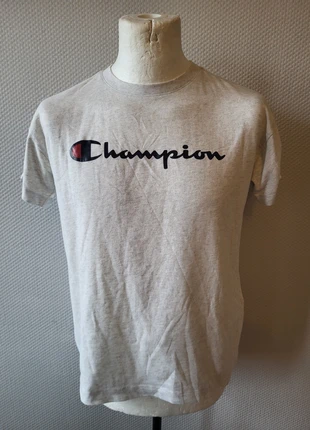 Magnifique t-shirt brodé Champion taille XS Ref 20IT127, marca: Champion, estado: Muy bueno, tamaño: XS, 8,00 €, 9,10 € Protección al comprador incluida