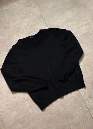 Pull Benetton noir manches longues en molleton – col rond, marke: United Colors of Benetton, zustand: Sehr gut, größe: S / 36 / 8, 10,00 €, 11,20 € inklusive Vinted-Käuferschutz