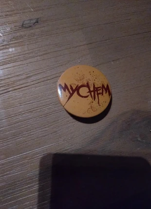 MCR button/ pins, merk: onbekend, staat: Heel goed, € 1,50, € 2,28 inclusief Kopersbescherming