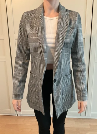 Blazer kariert XS, merk: H&M, staat: Heel goed, maat: XS / 34 / 6, € 4,00, € 4,90 inclusief Kopersbescherming
