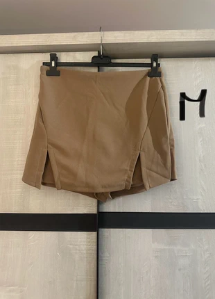 Jupe short Shein beige/marron, marque: Shein, état: Neuf avec étiquette, taille: M / 38 / 10, 4,00 €, 4,90 € Protection acheteurs incluse