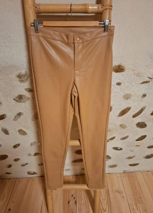 Pantalon skaï caramel, marque: Esmara, état: Très bon état, taille: L / 40 / 12, 4,00 €, 4,90 € Protection acheteurs incluse
