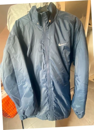 Veste Imperméable Nike Bleu Marine Taille M, marke: Nike, zustand: Sehr gut, größe: M, 18,00 €, 19,60 € inklusive Vinted-Käuferschutz
