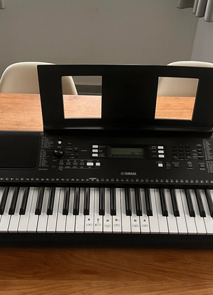 Obrázek k inzerátu: Yamaha PSR-E373 Keyboard + stojan