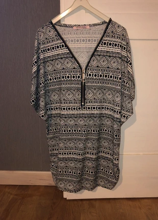 Tunique, staat: Goed, maat: M / 38 / 10, € 2,00, € 2,80 inclusief Kopersbescherming