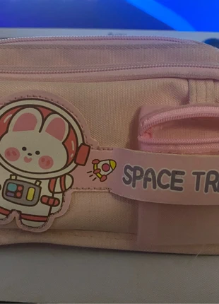 Pencil case, merk: Amazon, staat: Veelgebruikt, € 6,00, € 7,00 inclusief Kopersbescherming