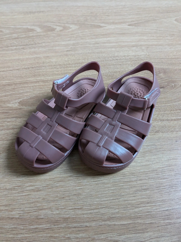 Waterschoenen Hema maat 23