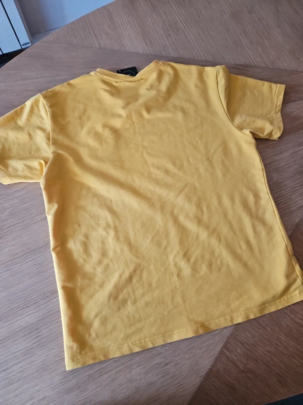 Tee shirt jaune - photo numéro 3