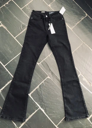 Noisy May flare black jeans, marca: Noisy May, estado: Nuevo con etiquetas, tamaño: S / 36 / 8, 39,00 €, 41,65 € Protección al comprador incluida
