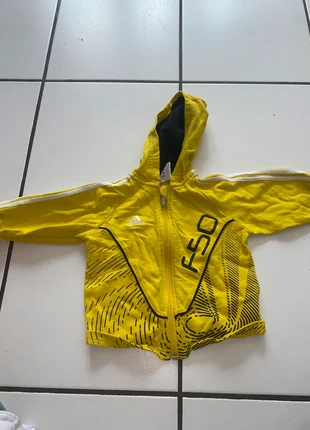 Veste Adidas bébé – 12-18 mois, merk: adidas, staat: Heel goed, maat: 12-18 maanden / 80 cm, € 5,00, € 5,95 inclusief Kopersbescherming
