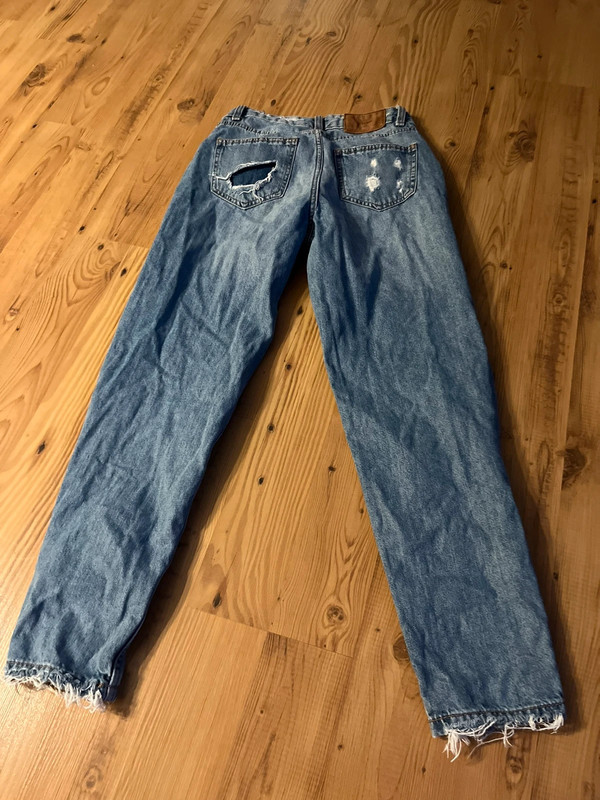 Jeans mit Löcher XS 2