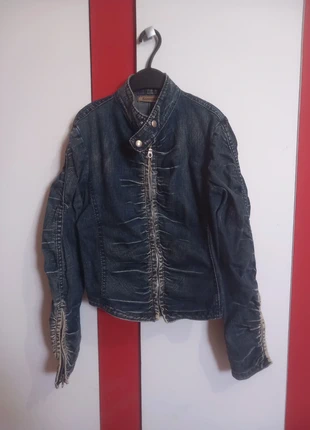 Giacca di jeans cropped arricciata Sandro ferrone taglia 42 – effetto vintage unico, marke: Sandro Ferrone, zustand: Neu, größe: M / 38 / 10, 23,00 €, 24,85 € inklusive Vinted-Käuferschutz