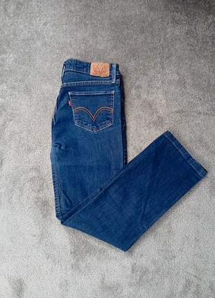 Jean Levi's 518 Straight Droit Taille 38 Femme, marke: Levi's, zustand: Sehr gut, größe: M / 38 / 10, 24,00 €, 25,90 € inklusive Vinted-Käuferschutz