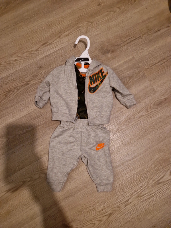 Isoleren Alternatief voorstel haalbaar Baby Nike Tracksuit size 0-3 m - Vinted