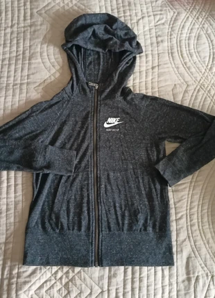 Gilet fin à capuche gris moucheté Nike 8/10 ans, brand: Nike, condition: Very good, size: 10 years / 140 cm, €9.90, €11.10 includes Buyer Protection Pro