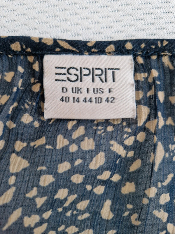 Halbtransparente Bluse von Esprit 4