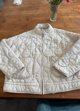 Veste matelassée beige  Zara neuve, marke: Zara, zustand: Neu, größe: M / 38 / 10, 40,00 €, 42,70 € inklusive Vinted-Käuferschutz