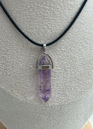 Collier avec pierre violettes et petites pépites dorées, condition: Very good, €3.00, €3.85 includes Buyer Protection