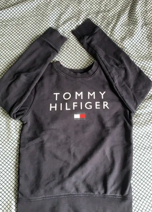 Sweat tommy hilfiger, marca: Tommy Hilfiger, estado: Muito bom, tamanho: 12 anos / 152 cm, €13.00, €14.35 inclui Proteção do Comprador