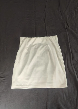 Jupe Shein S blanche, merk: Shein, staat: Heel goed, maat: S / 36 / 8, € 1,50, € 2,28 inclusief Kopersbescherming