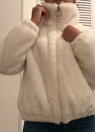 Doudoune blanche, marque: Jennyfer, état: Très bon état, taille: S / 36 / 8, 15,00 €, 16,45 € Protection acheteurs incluse