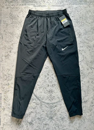 Pantalon Nike Running Dri-FIT🏃💨, marque: Nike, état: Neuf avec étiquette, taille: S, 54,99 €, 58,44 € Protection acheteurs incluse