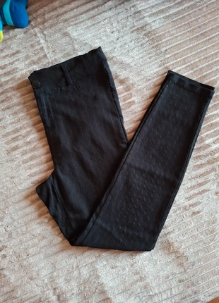 Pantalon noir à rayures marron, marke: Amisu, zustand: Sehr gut, größe: XL / 42 / 14, 3,00 €, 3,85 € inklusive Vinted-Käuferschutz