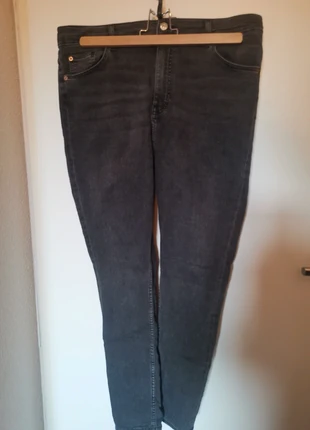 Jean slim gris H&M taille 48, marca: H&M, estado: Bom, tamanho: PT 48 | W38, €4.99, €5.94 inclui Proteção do Comprador