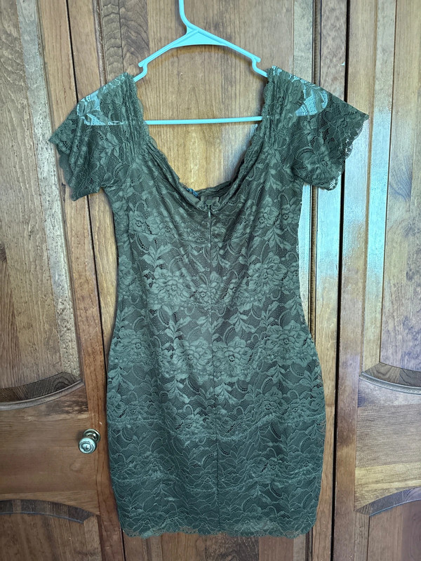 Green off the shoulder dress 4