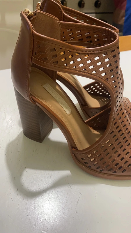 Tacchi color cuoio sale