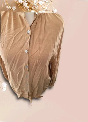 Chemise taupe 100% viscose - Neuve jamais portée, marque: Made In Italy, état: Neuf sans étiquette, taille: Taille unique, 15,00 €, 16,45 € Protection acheteurs incluse