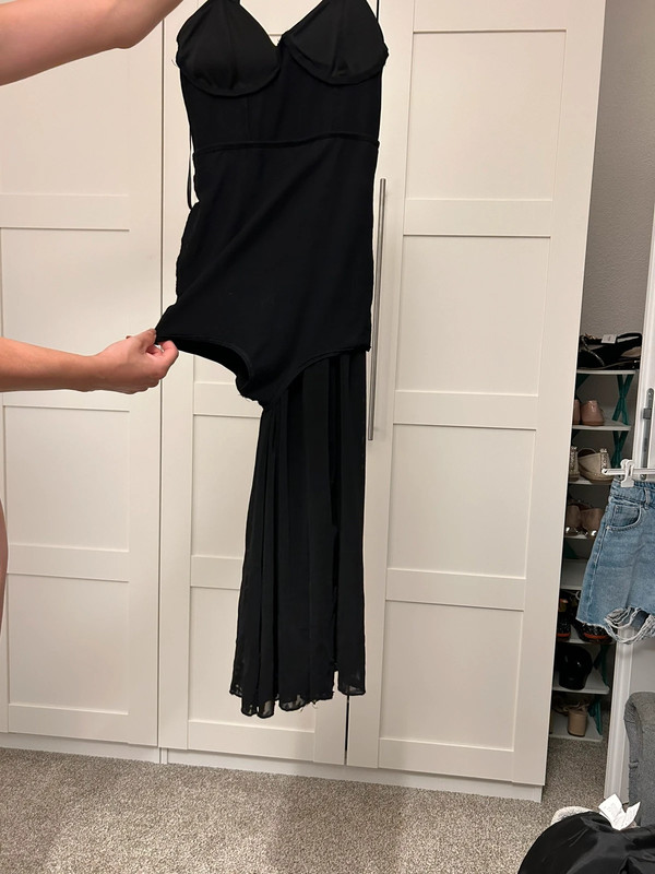 Sukienka czarna z body 4