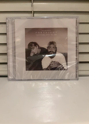 brand new unopened taylor swift fortnight single CD, condition: New, £10.00, £11.20 includes Buyer Protection