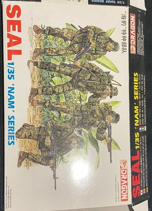 Attention boîte vide Dragon 1/35 NAM Séries, marque: Dragon, état: Bon état, 5,00 €, 5,95 € Protection acheteurs incluse