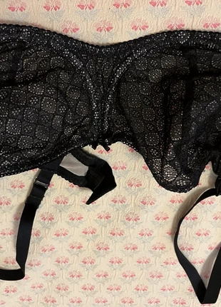 Reggiseno , merk: Lupoline, staat: Heel goed, maat: 80B, € 6,00, € 7,00 inclusief Kopersbescherming